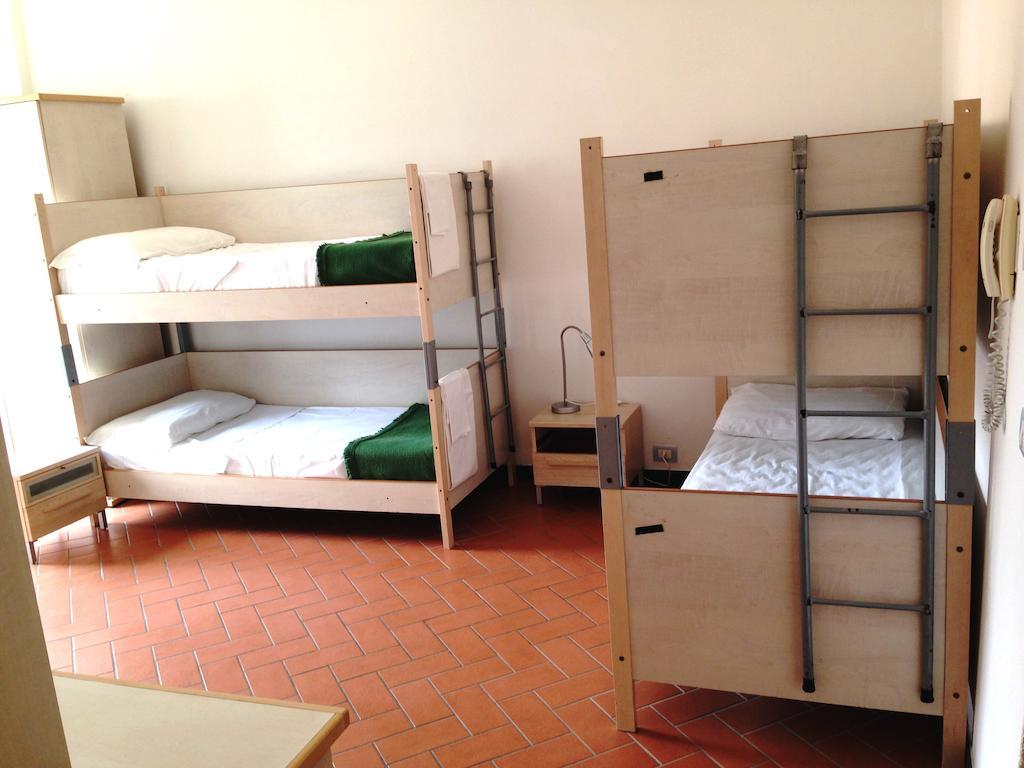 Ospitalia Del Mare Hostel Levanto Phòng bức ảnh